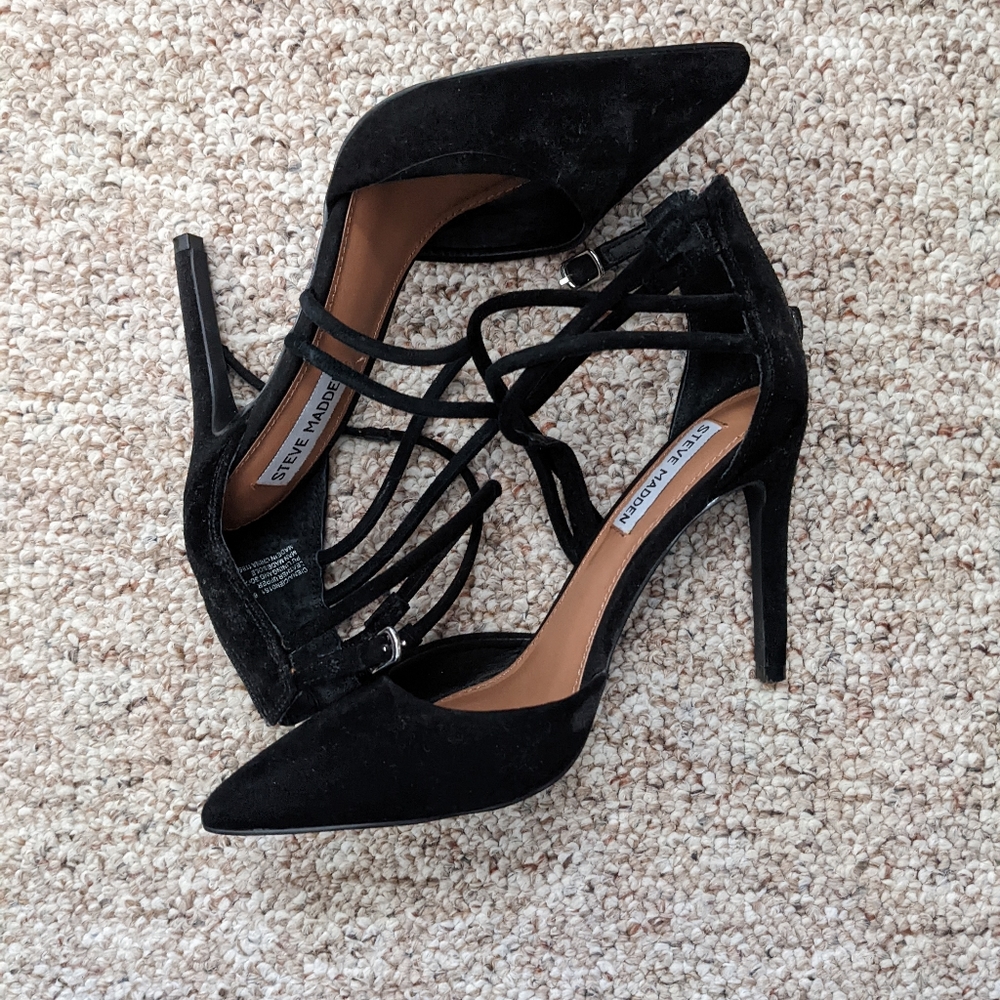 Steve Madden strappy pump